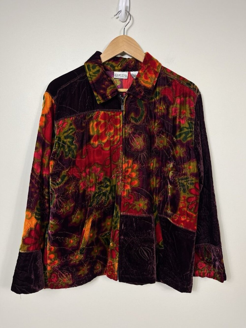 Chicos Top Women Size 2 Red Burgundy Silk Velvet Shirt Jacket Full Zip Art 90s